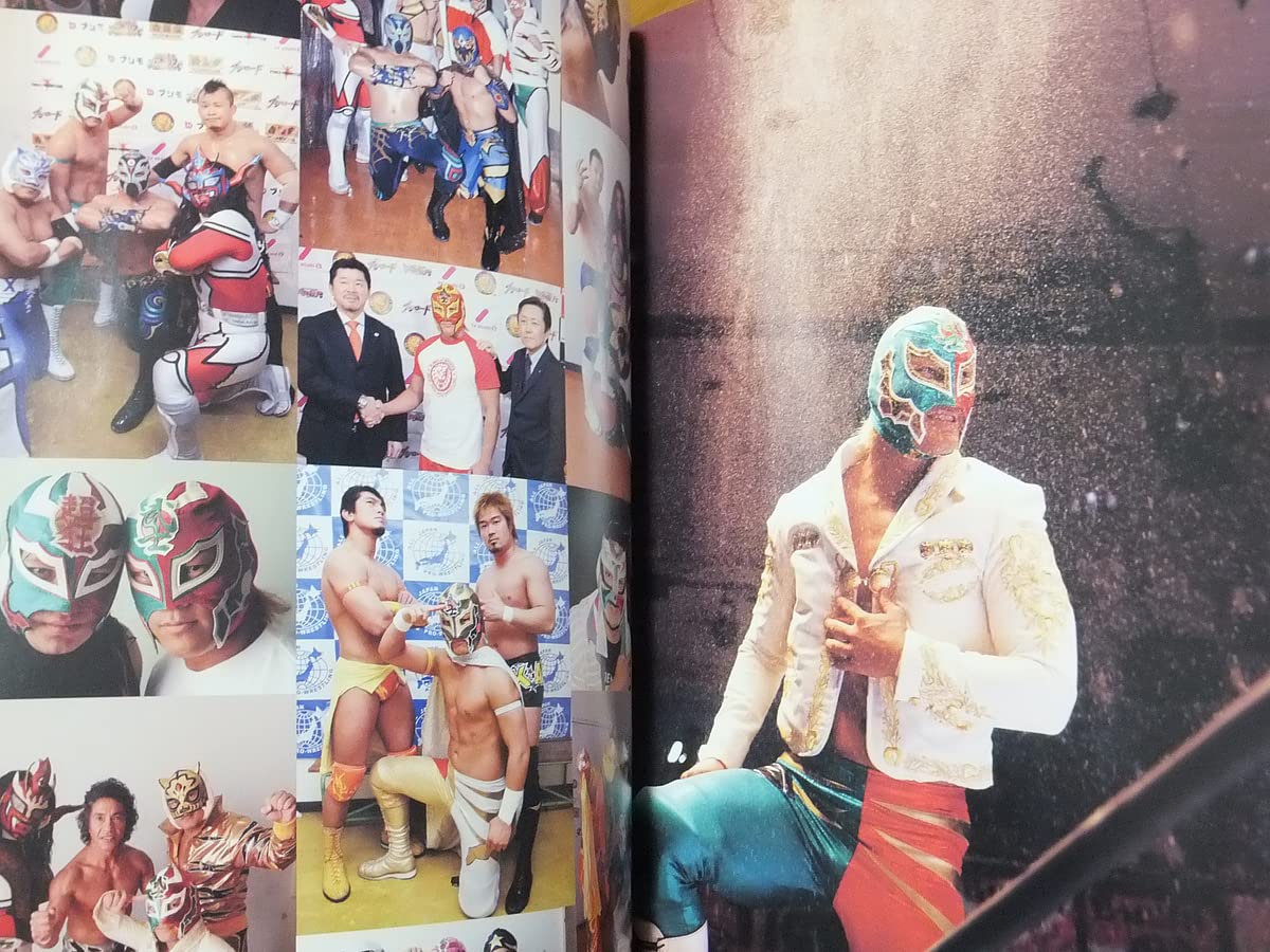 サイン入り写真集　FOTOLIBRE ロストランキーロ　内藤哲也　BUSHI 内藤哲也&BUSHI・写真集「FOTO LIBRE83」発売記念 BUSHI単独イベントの